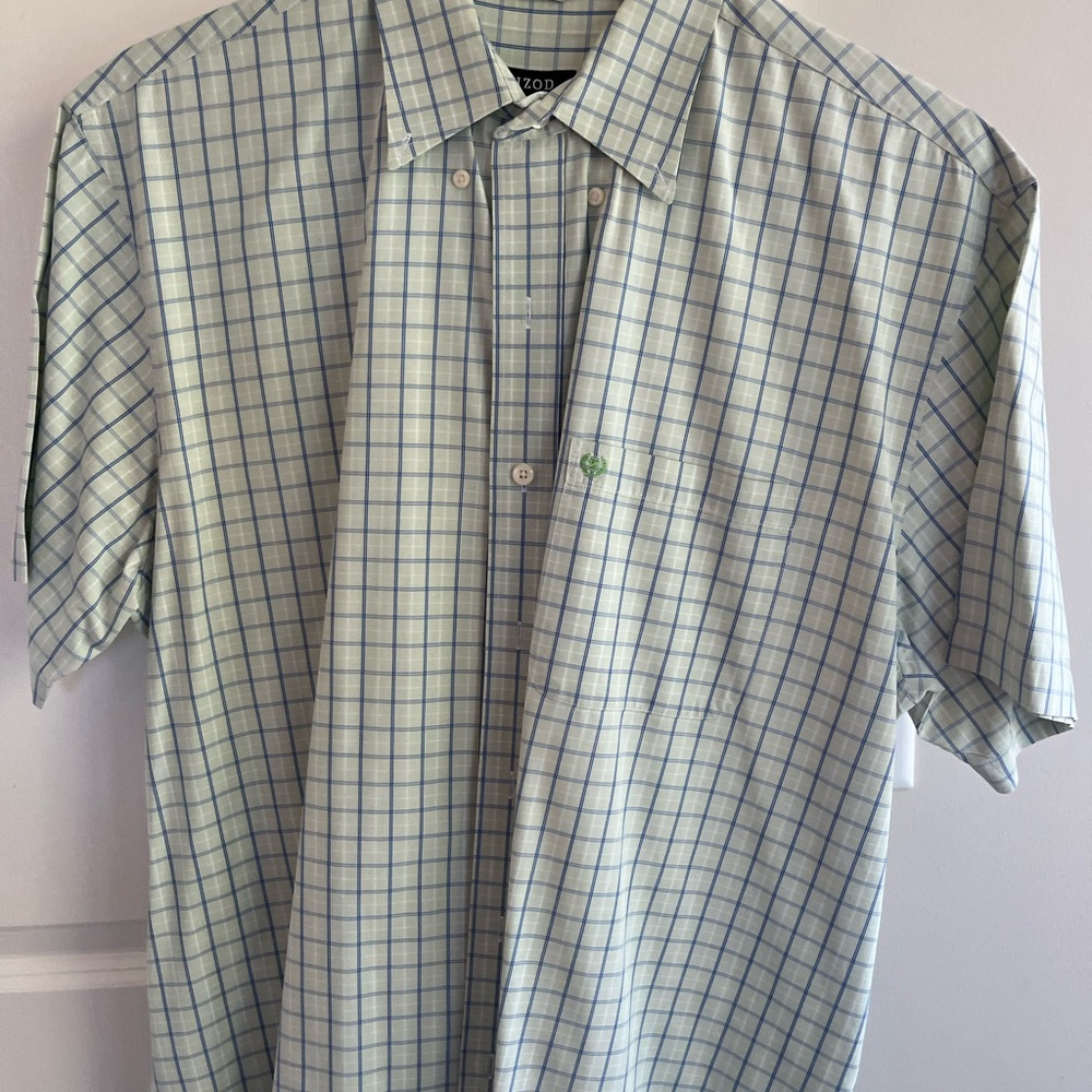 IZOD Men's Blue and White Checkered Shirt
